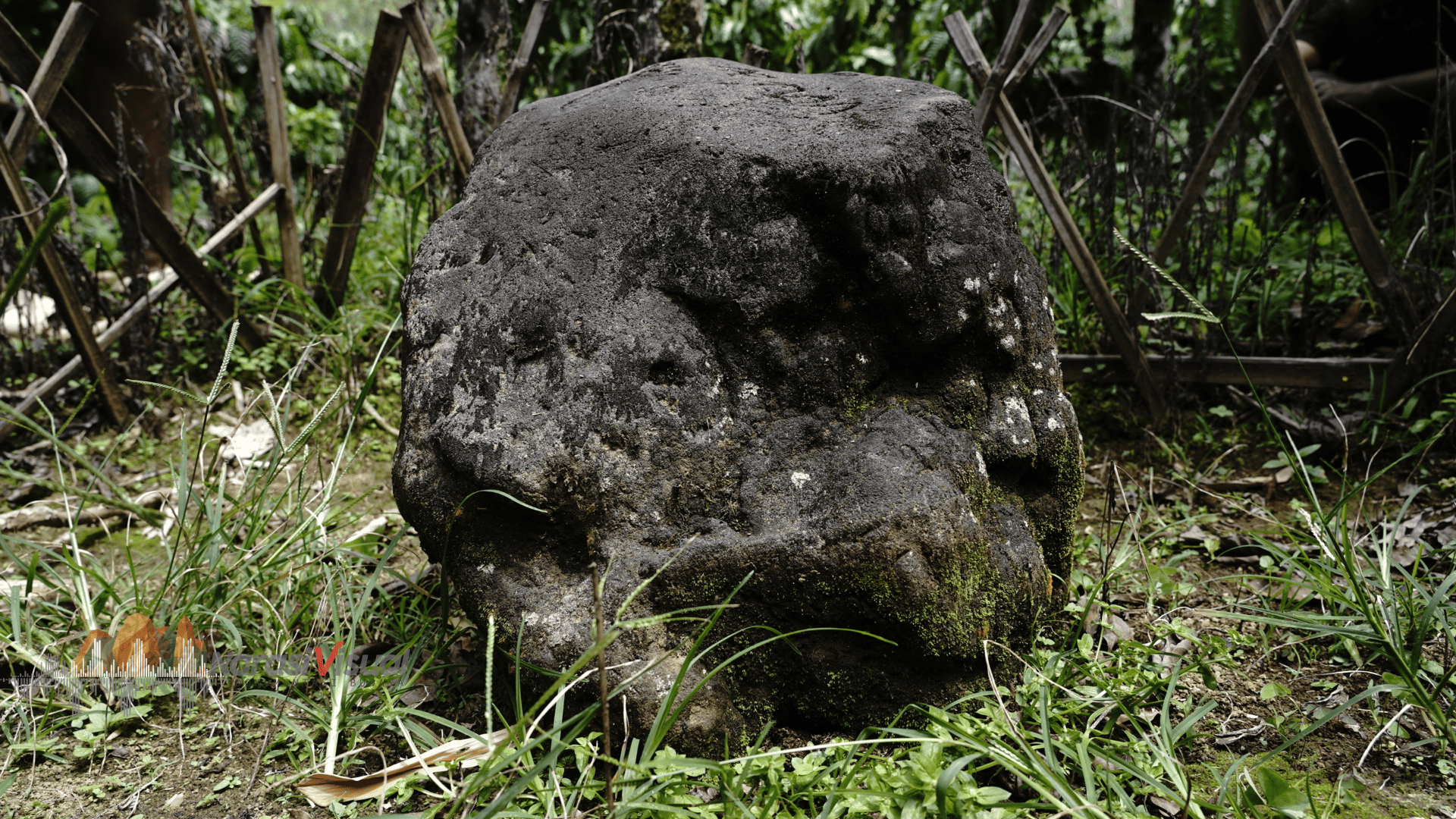 Megalitikum Batu Bertulis